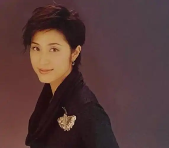 陈法蓉年轻时最美旧照片 陈法蓉有一抽屉求婚戒指是什么梗