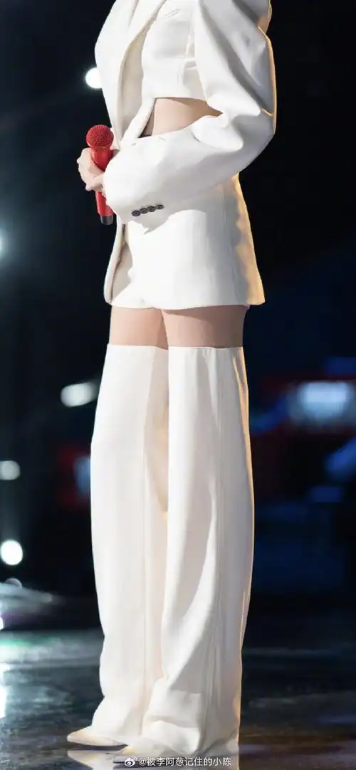 李宇春##李宇春elle35周年封面