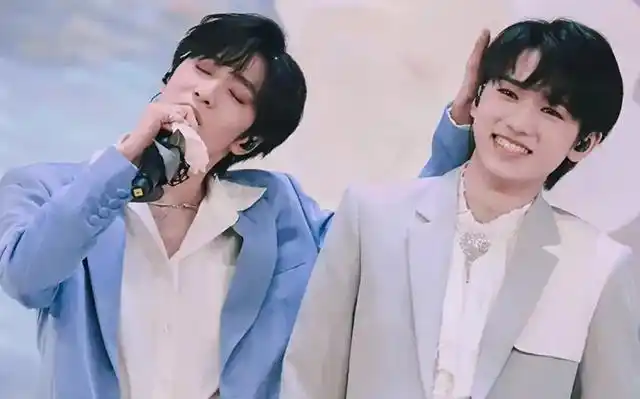 "文轩"指的是刘耀文和宋亚轩,这是喜爱两人的粉丝给他们起的cp名.