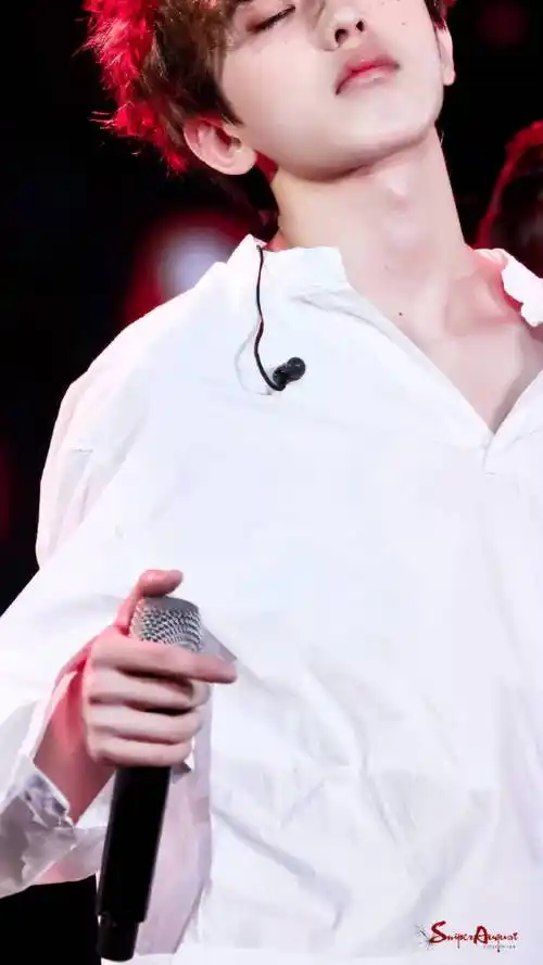 绝美锁骨大赛#蔡徐坤的锁骨杀