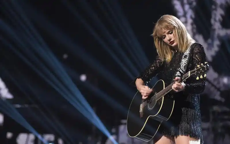 style - taylor swift (live on super saturday night)