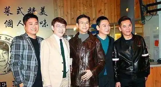 加上63岁的周润发,这三人绝对是香港影