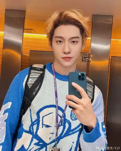 余景天12月自拍