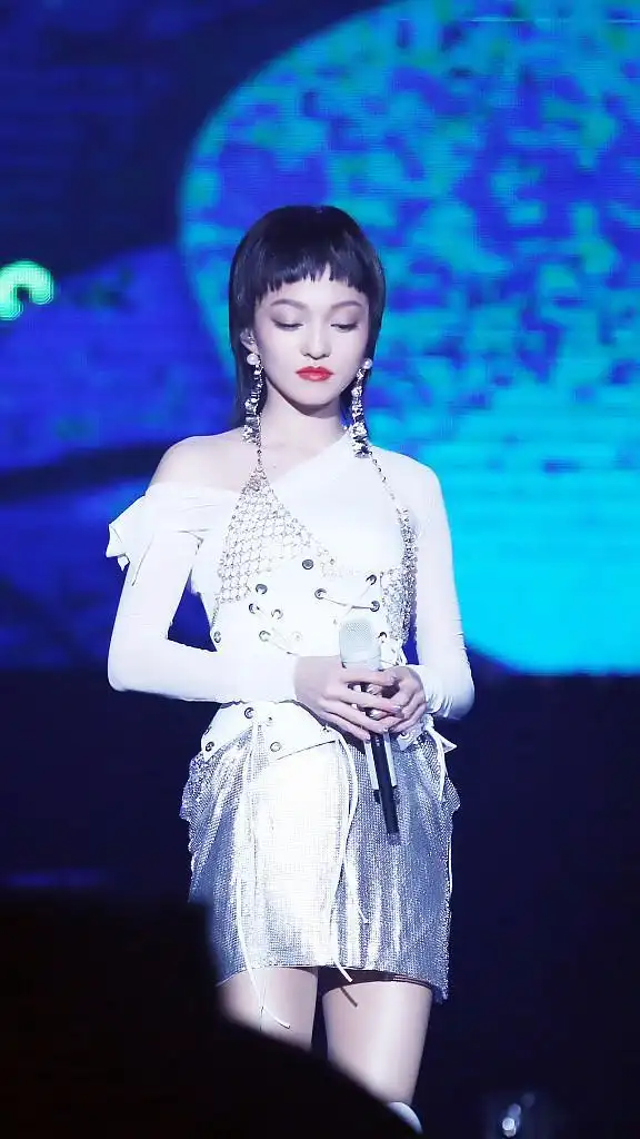 张韶涵才是"百变魔女",什么造型都能驾驭,一般人可比不了