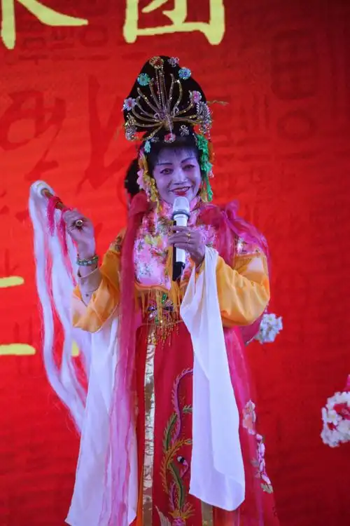 黄梅戏《天女散花》