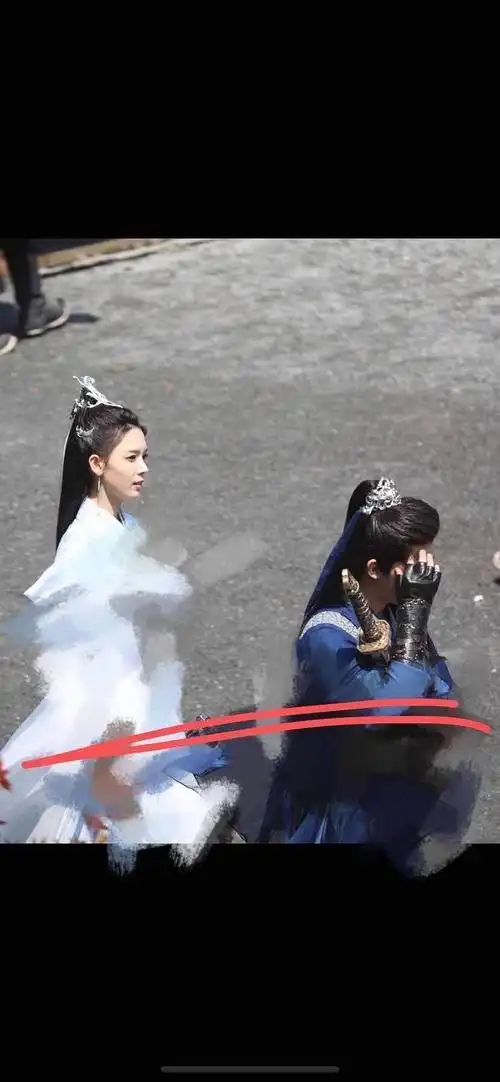 皓衣行路透又来了