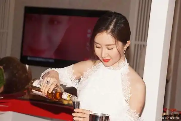 疑似舒畅员工举报舒畅涉嫌偷税漏税且拖欠工资童年女神要凉