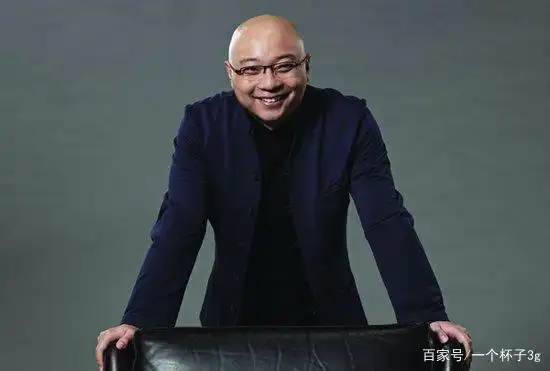 央视主持人王凯,辞职主持人,带妻子下海做生意,赚了不少钱