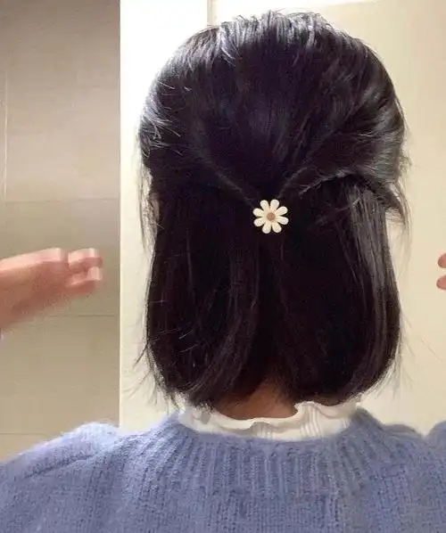 短发怎么扎好看,短发怎么扎高马尾(开学季军训短发也可美美的)