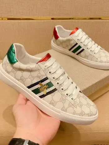 休闲板鞋小蜜蜂鞋子年春季潮鞋奢侈品 灰色小蜜蜂 44【图片 价格 品牌