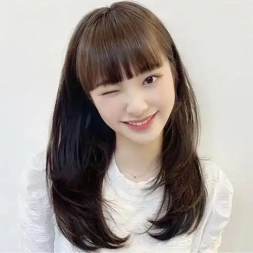 齐刘海内扣c卷个性优雅也甜美