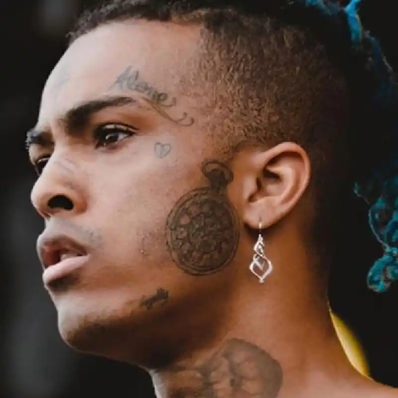 xxxtentacion头像 他是一位极具才华的天才90说唱歌手, 很可惜去世