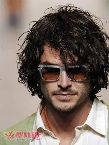 男生时尚 卷发发型设计