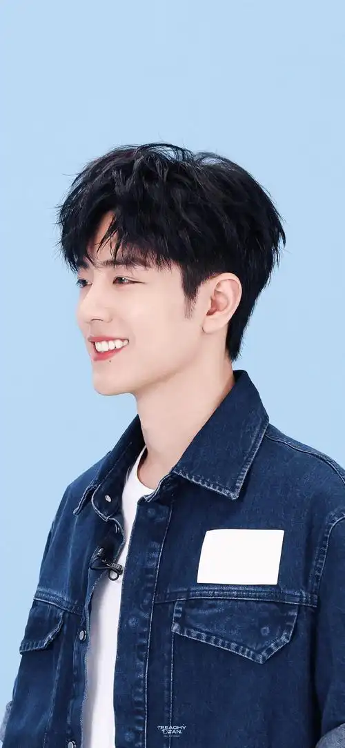 肖战#xz#肖战安热沙品牌代言人#    壁纸|是哥哥也是宝宝亲亲哥宝