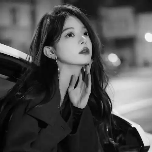 寂寞孤独伤感黑白头像图片