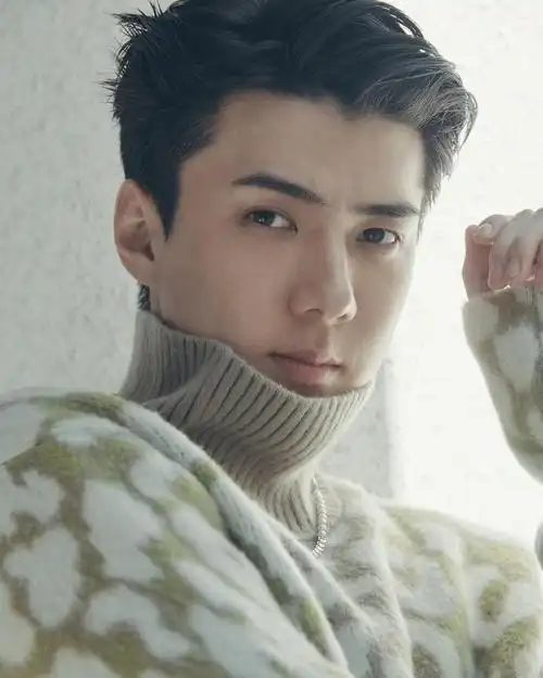 吴世勋xdiormenxdazedkorea11月刊有新图