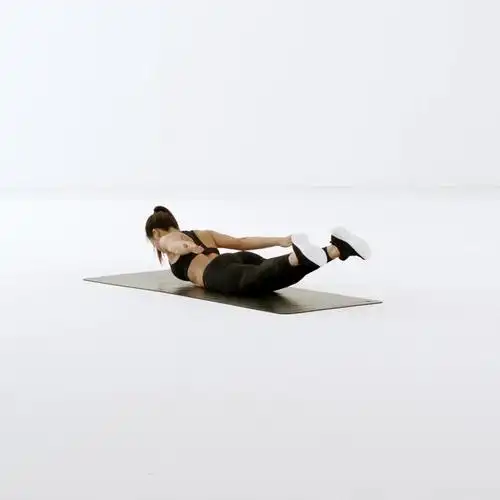 离地 头,颈保持自然姿态,不要仰头 呼吸 抬起呼气,下落吸气 动作感觉