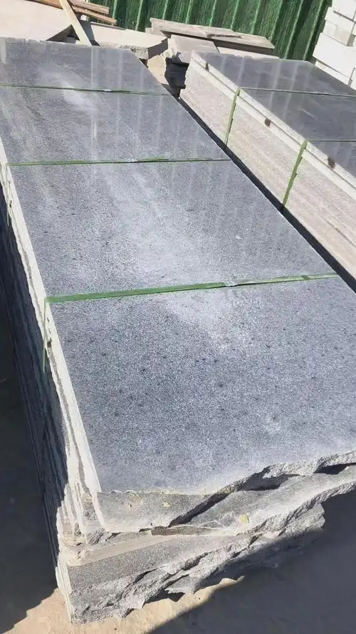 花岗岩石材产地芝麻黑芝麻灰黄锈石青石板原产地