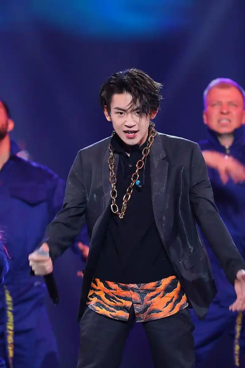 小鬼王琳凯在采访中表示,他演唱会想邀请的特别嘉宾是董明珠.