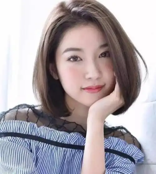 无需打理的齐肩发直发,换发型就选这样的直发了