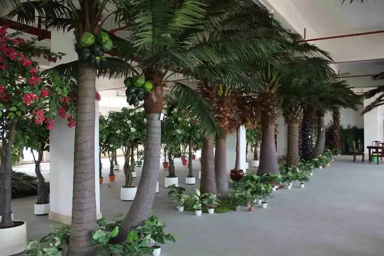 仿真树厂家如何延长室外仿真椰子棕榈树的维护