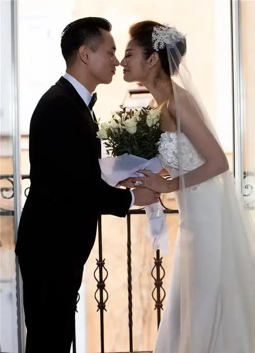 安以轩与陈荣炼夏威夷大婚 安以轩婚礼现场细节曝光