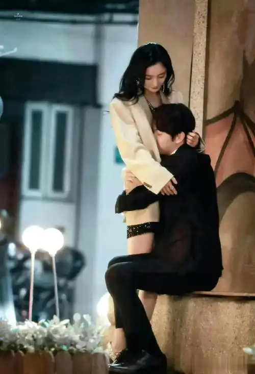 在杨幂和魏大勋的这段戏里,魏大勋必定是真情流露.