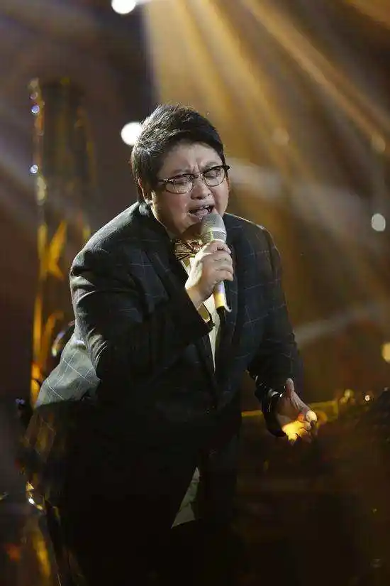 虽然存在戏子当道这类人,但刘德华不是,古天乐不是,江一燕不是,韩红不