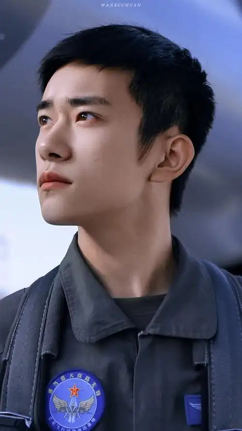 易烊千玺 空军招飞宣传片 饭修(二)