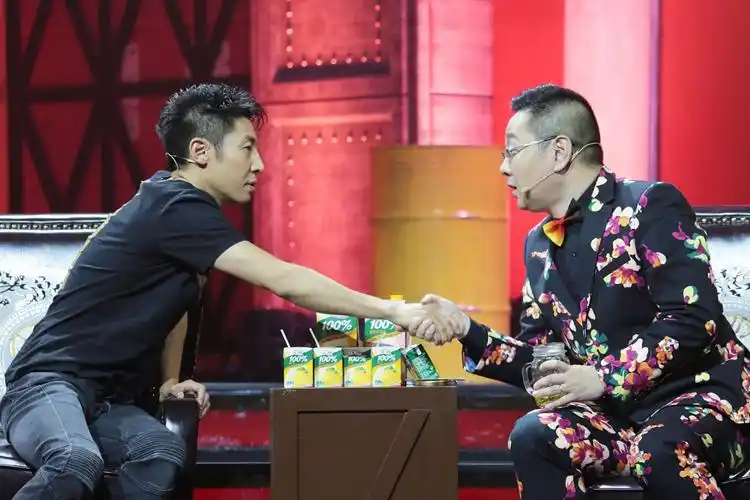 撒贝宁张绍刚大和解 同台破不和传闻