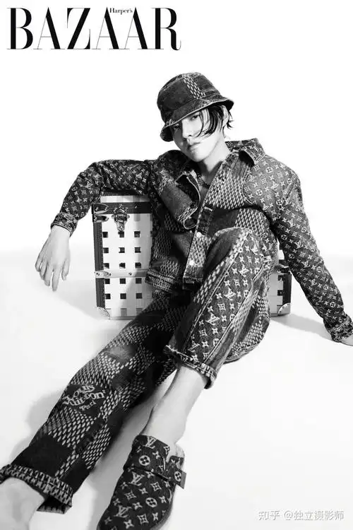 吴亦凡x时尚芭莎7月刊封面