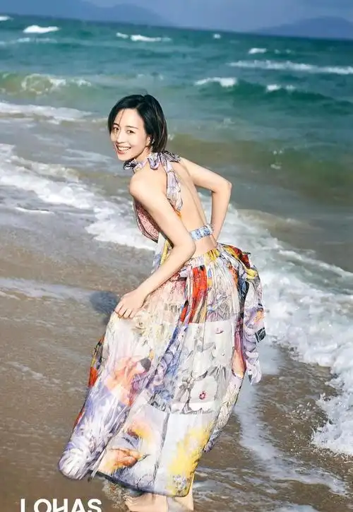 张钧甯优雅明媚肤白貌美大长腿