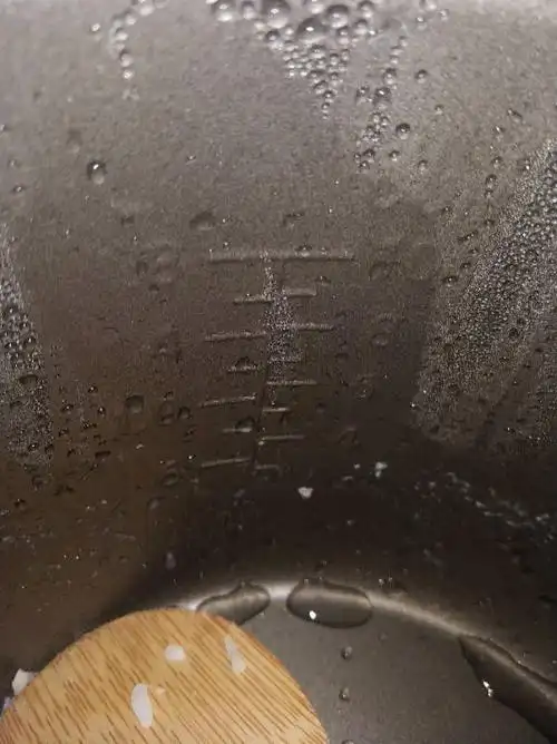 电饭煲内胆刻度线怎么看啊