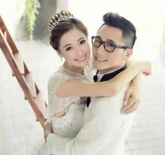 司雯嘉是艺考双料冠军,传闻已婚女人资金充足,浪漫老公夏威夷求婚