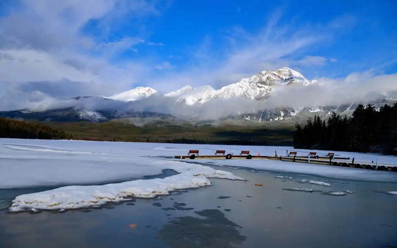 首页 桌面壁纸 风景壁纸 美国落基山脉唯美风景图片电脑壁纸上一张 下