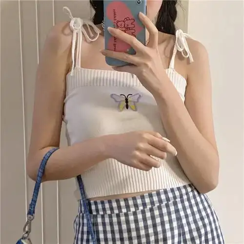 吊带美女头像让一切都像承诺的那样美丽温暖