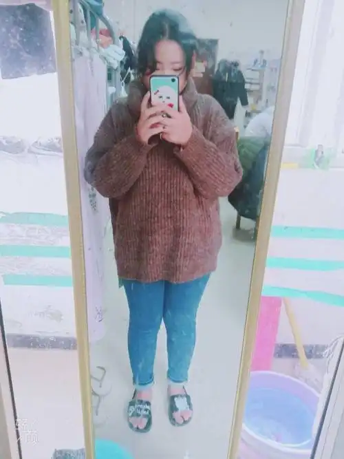 这种身材冬天怎么搭配衣服,身高155,体重120,19岁,求大神了,我快要