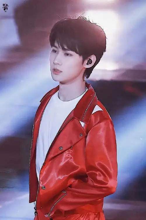 高音大主唱#7415北京卫视春晚奔向理想奔向你@时代少年团-张真源