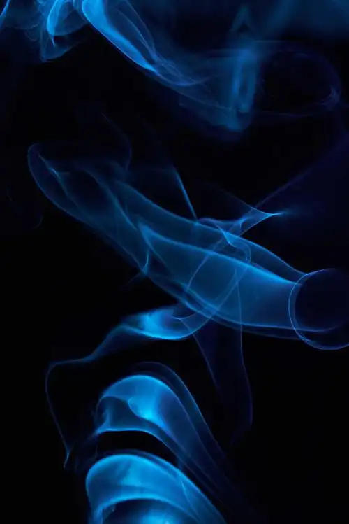 黑色背景下的蓝色线条