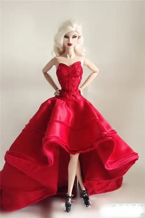 世界最贵的芭比娃娃排名,排名第一的芭比价值30万美元!