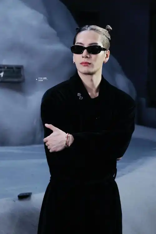 11.28 95 fila 7015 twd」90@王嘉尔