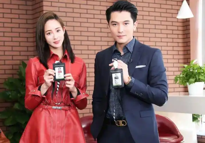 邱泽张钧甯合体亮相被问及恋情满屏的尴尬气氛