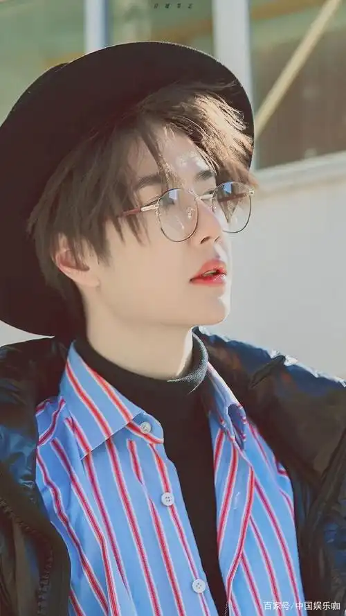 王一博衬衫写真合集太迷人,你最喜欢哪一张?