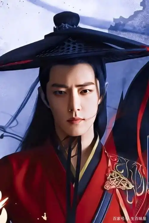 里的"润玉",穿上古装之后,有一种风度翩翩的感觉,也很有一种高冷的