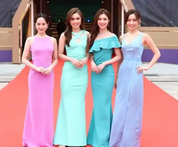 tvb百位艺人合照女星争奇斗艳陈豪地位斐然周嘉洛挤进一线