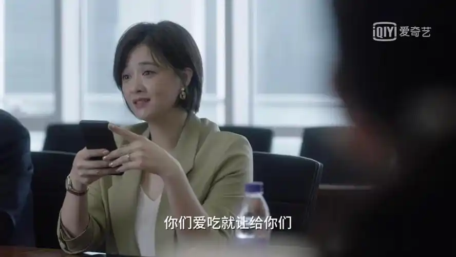 德高望重小舍得钟老师这样的人在现实中最受欢迎