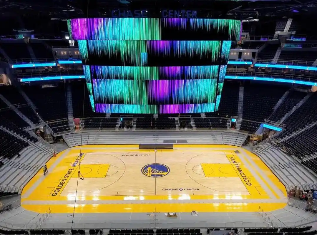 勇士新球馆奢华亮相一特点让国人羡慕还记得这张伤感照片吗