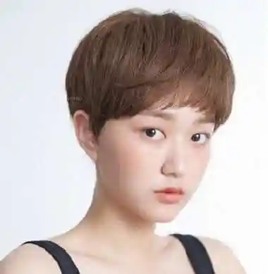 夏季最不能割舍的女生短发用烫卷短发征服你的爱美之心