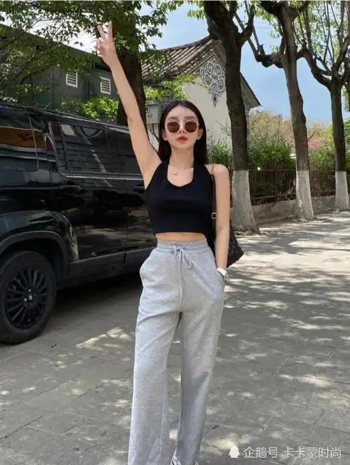 拥有黄金比例的小个子身材照样好,阔腿裤,水桶包是小个子雷品