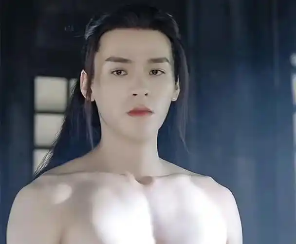 腹肌看腻了.看点别的吧.—#龚俊#@龚俊simon@龚俊工作室官微龚俊超话